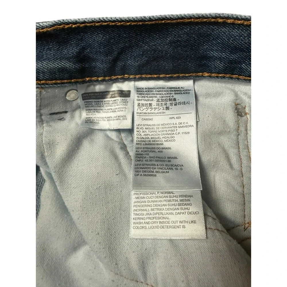Rare Levi's 550 Jeans Mens 38x29 Relaxed Fit Blank Red Tab Light Wash Denim